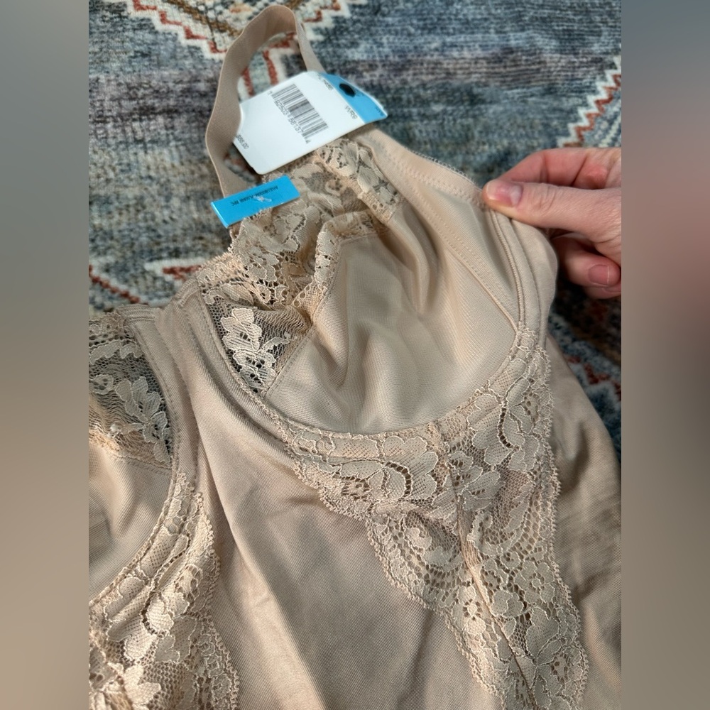 Maidenform Beige Lace Bodysuit - Picture 5 of 6